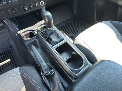 Used 2023 Toyota Tacoma TRD Sport image 34