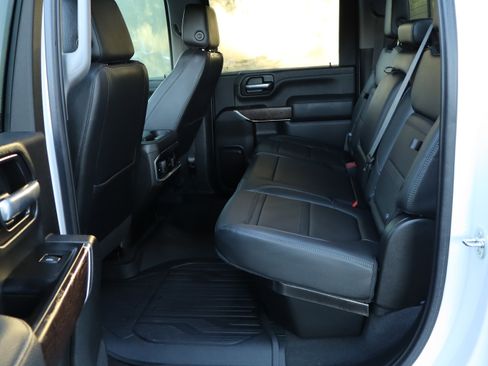 Used 2022 GMC Sierra 3500 Denali AWD/4WD image 50