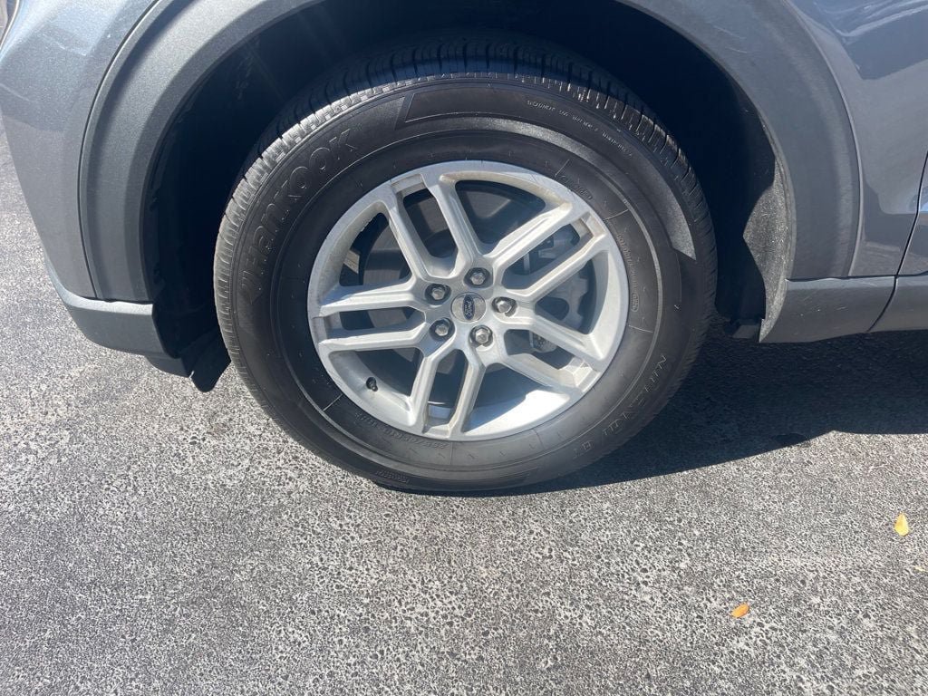 Used 2026 Ford Explorer Active RWD image 9
