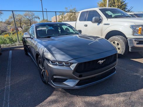 Used 2024 Ford Mustang Coupe image 3