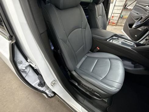 Used 2024 Buick Enclave Premium AWD/4WD image 23