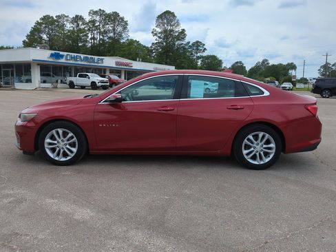 Used 2016 Chevrolet Malibu LT w/ Leather Package FWD image 7