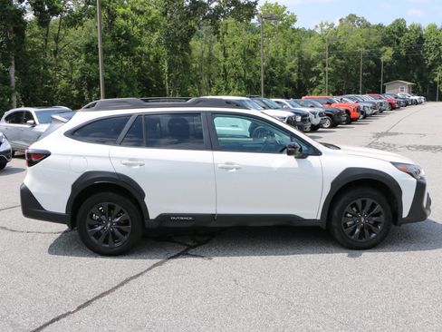 Used 2025 Subaru Outback Onyx Edition w/ Popular Package #2 AWD/4WD image 9