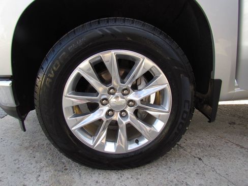 Used 2019 Chevrolet Silverado 1500 LTZ AWD/4WD image 25