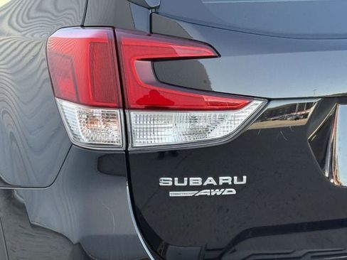 Used 2023 Subaru Forester Limited AWD/4WD image 6