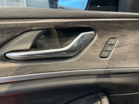 Used 2025 Jeep Grand Cherokee Limited w/ Luxury Tech Group II image 15