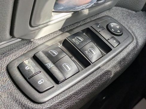 Used 2021 RAM 1500 Classic SLT image 18