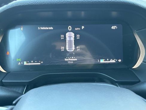 New 2025 Jeep Grand Cherokee Altitude image 24