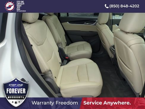 Used 2020 Cadillac XT6 Premium Luxury FWD image 35