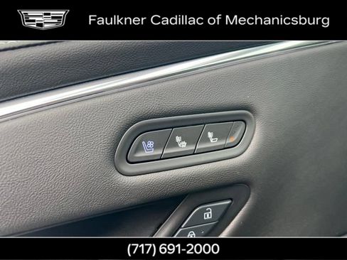 Used 2024 Cadillac Escalade ESV Premium Luxury AWD/4WD image 32