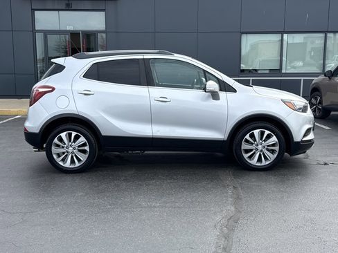 Used 2018 Buick Encore Preferred FWD image 2
