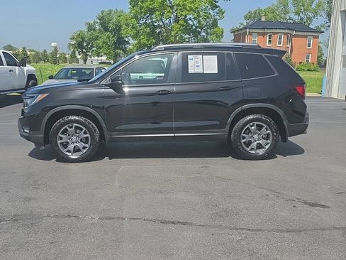 Certified 2025 Honda Passport TrailSport image 4