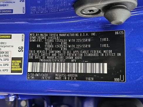 Used 2025 Toyota Corolla Cross XLE w/ Convenience Package AWD/4WD image 27