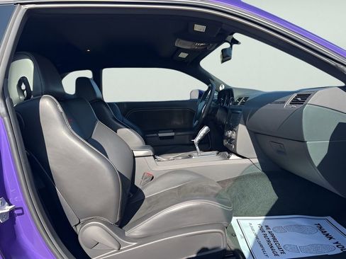 Used 2014 Dodge Challenger R/T image 12
