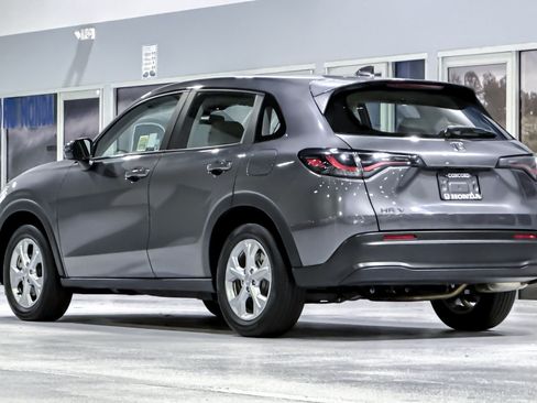 Used 2024 Honda HR-V LX image 3