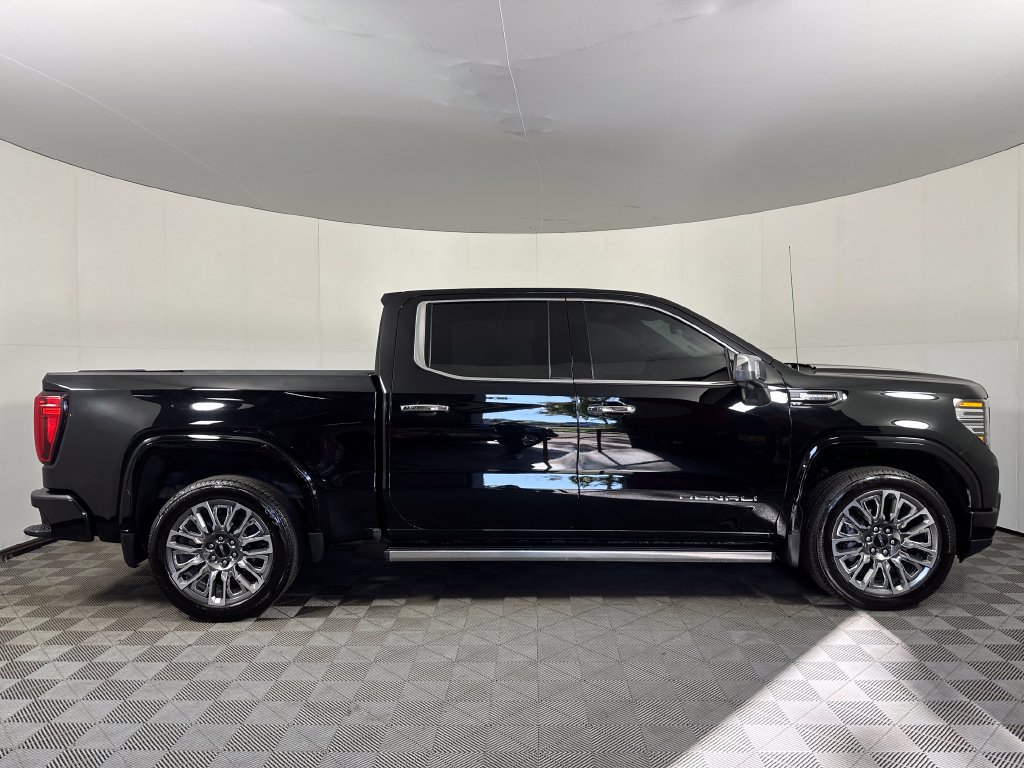 Used 2026 GMC Sierra 1500 Denali Ultimate AWD/4WD image 6