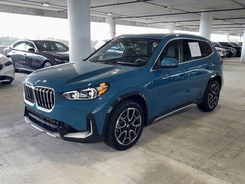 Certified 2025 BMW X1 xDrive28i w/ Convenience Package image 4