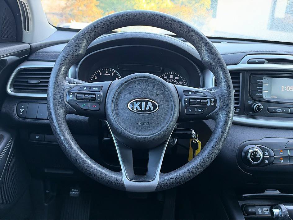 Used 2017 Kia Sorento AWD image 20