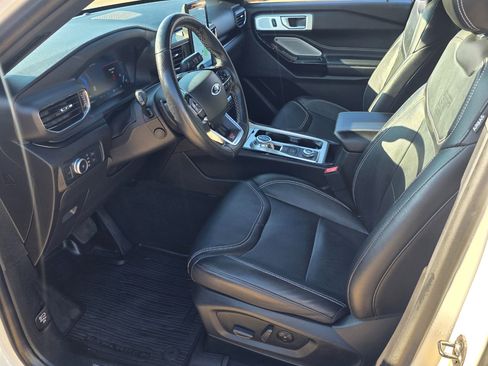 Used 2022 Ford Explorer ST w/ ST Street Pack image 9