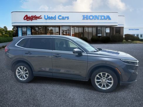 Used 2025 Honda CR-V EX image 3