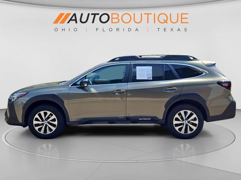 Used 2024 Subaru Outback Premium AWD/4WD image 2