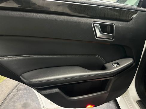 Used 2016 Mercedes-Benz E 350 Sedan image 16