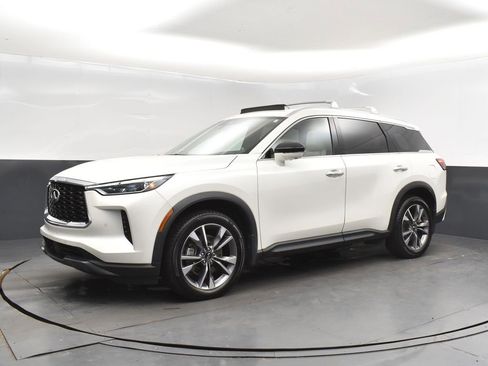 Certified 2022 INFINITI QX60 Luxe w/ Performance Audio Package image 3