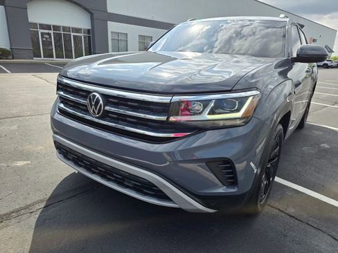 Used 2022 Volkswagen Atlas Cross Sport SE w/ Panoramic Sunroof Package AWD/4WD image 11