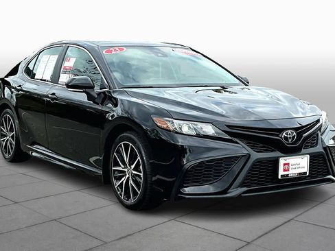 Certified 2023 Toyota Camry SE image 2