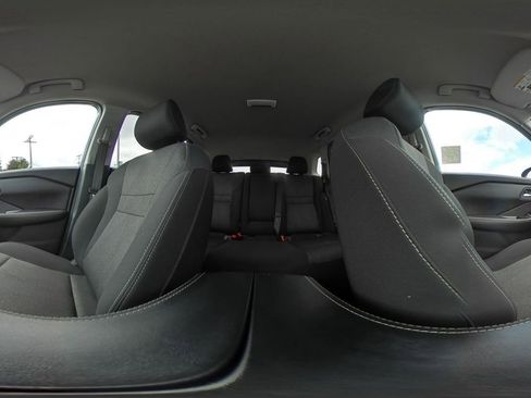 Used 2025 Nissan Rogue SV FWD image 44