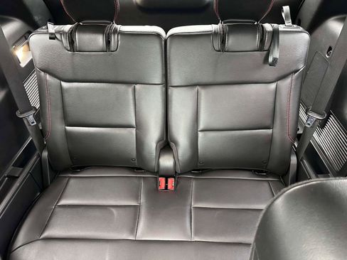 Used 2022 Ford Explorer ST-Line w/ Class IV Trailer Tow Package image 10