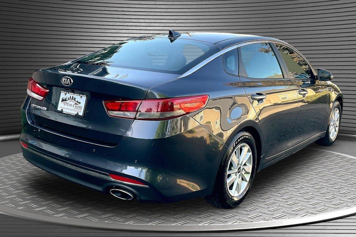 Used 2018 Kia Optima LX FWD image 6