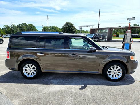 Used 2011 Ford Flex SEL w/ Rapid Spec Order Code image 7