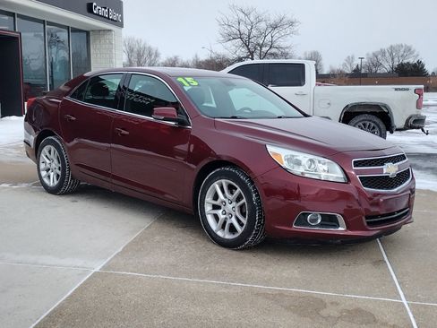 Used 2015 Chevrolet Malibu LT image 13