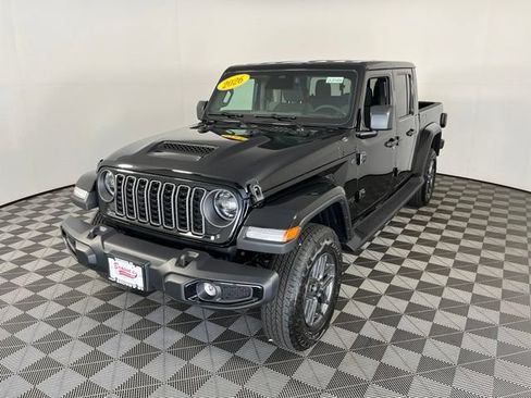 Used 2026 Jeep Gladiator Sport AWD/4WD image 3