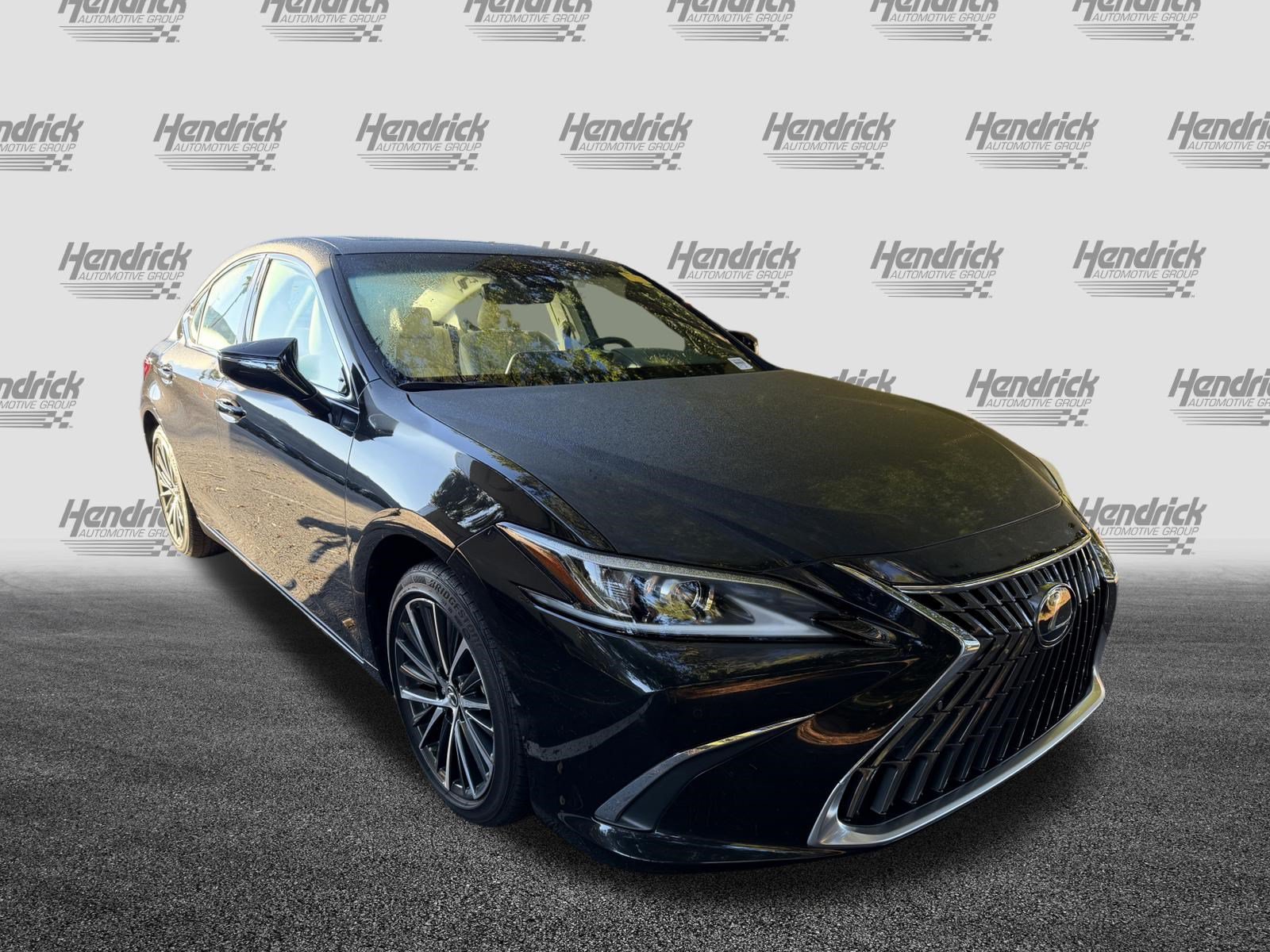 Used 2025 Lexus ES 350 w/ Premium Package FWD image 2