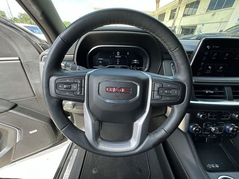 Certified 2023 GMC Yukon SLT w/ SLT Luxury Package RWD image 22