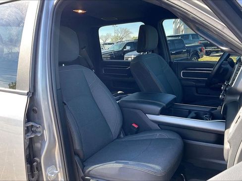 Used 2024 RAM 3500 Big Horn w/ Sport Appearance Package image 7