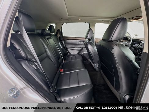 Used 2023 Nissan Rogue SV w/ SV Premium B Package FWD image 26