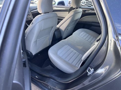 Used 2019 Ford Fusion S FWD image 6