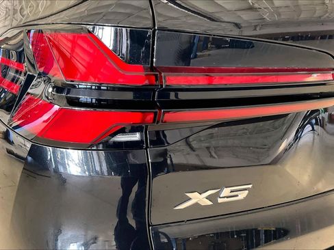 New 2026 BMW X5 xDrive40i w/ M Sport Package image 14
