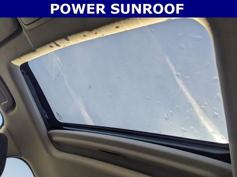 Used 2022 Honda CR-V EX image 2