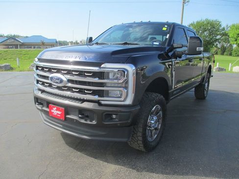 Used 2024 Ford F250 King Ranch w/ FX4 Off-Road Package AWD/4WD image 12