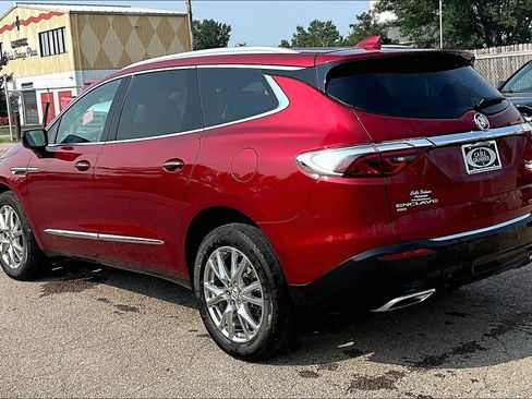 Used 2023 Buick Enclave Essence w/ Experience Buick Package AWD/4WD image 5