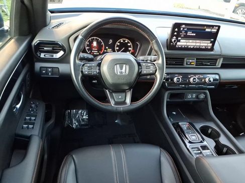 Certified 2024 Honda Pilot TrailSport image 9