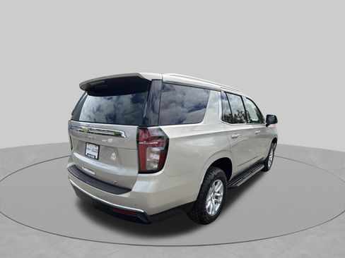Used 2023 Chevrolet Tahoe LT w/ Luxury Package AWD/4WD image 3