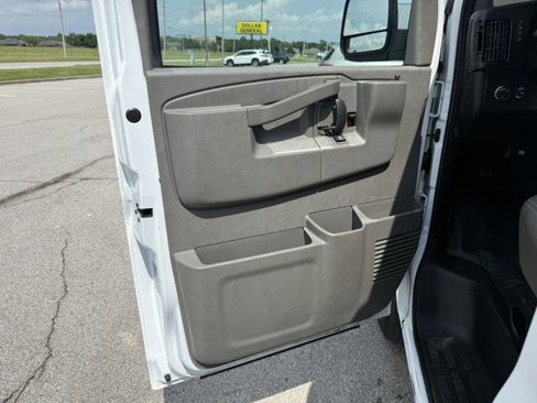 Used 2022 Chevrolet Express 2500 w/ Driver Convenience Package RWD image 26