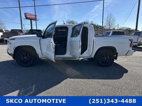 Used 2023 Nissan Frontier SV w/ SV Convenience Package image 31