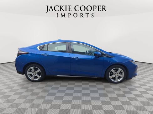 Used 2017 Chevrolet Volt LT w/ Comfort Package FWD image 4