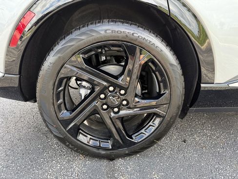 New 2025 Chevrolet Equinox EV RS image 29